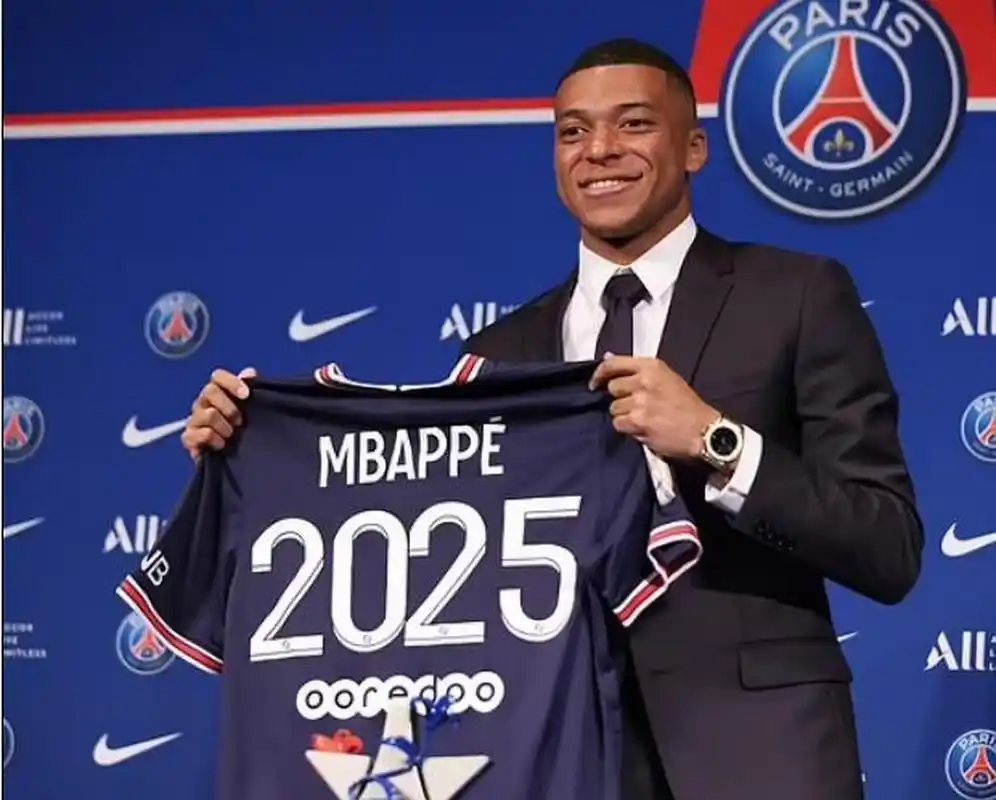 转会至沙特 转会至沙特